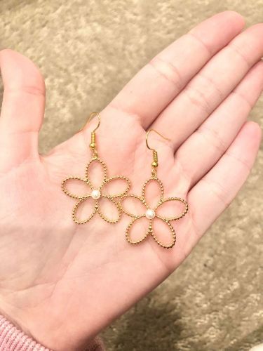 Picture of Gold Flower Earrings